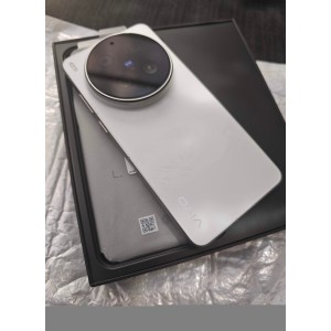 Vivo X300 Ultra China Version 512 GB White - Pre-owned